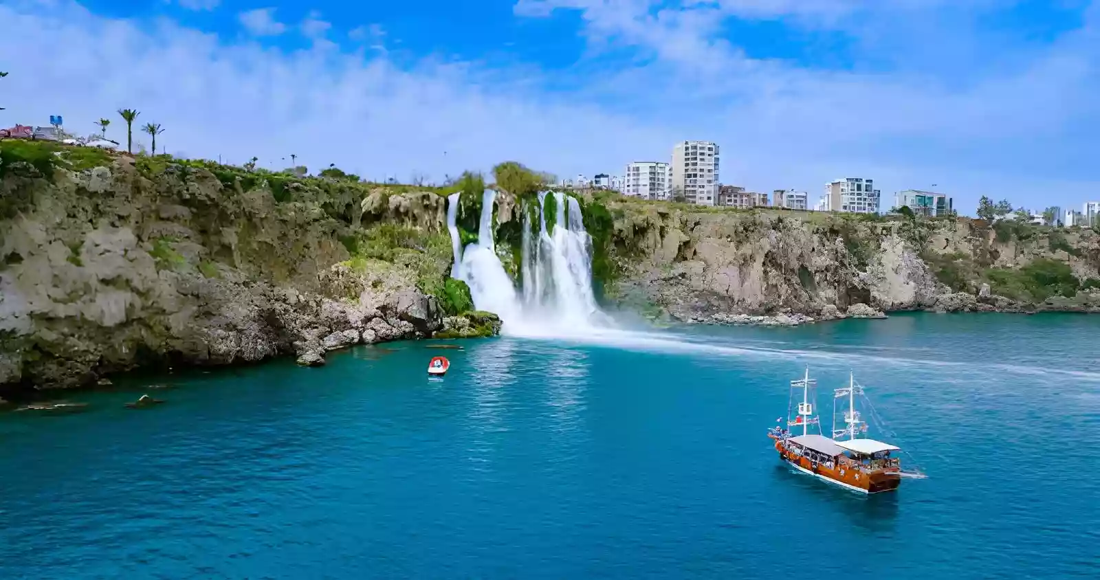 Getting Around Antalya on foot in Kaleiçi