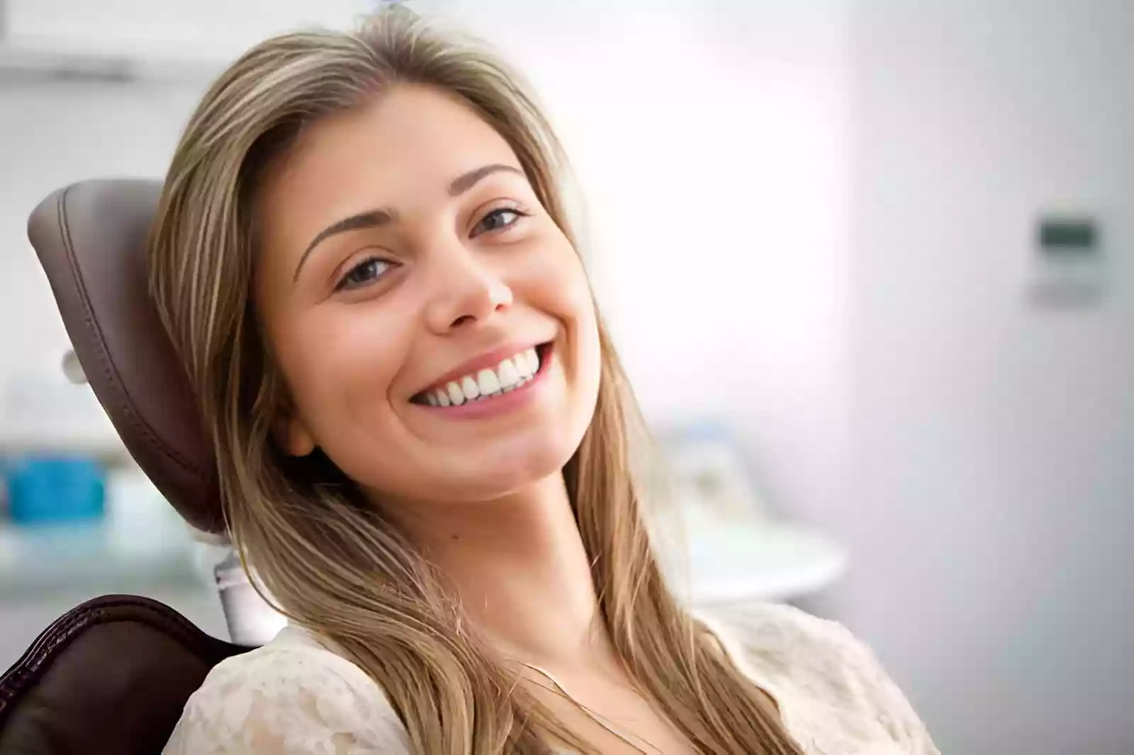 Finding the Right Dentist in Antalya dental consultation
