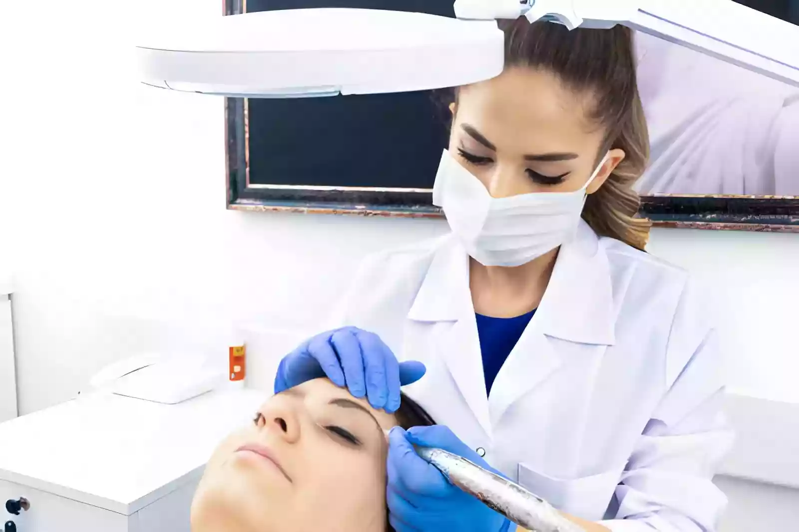 Natural result after Eyebrow Transplantation in Antalya