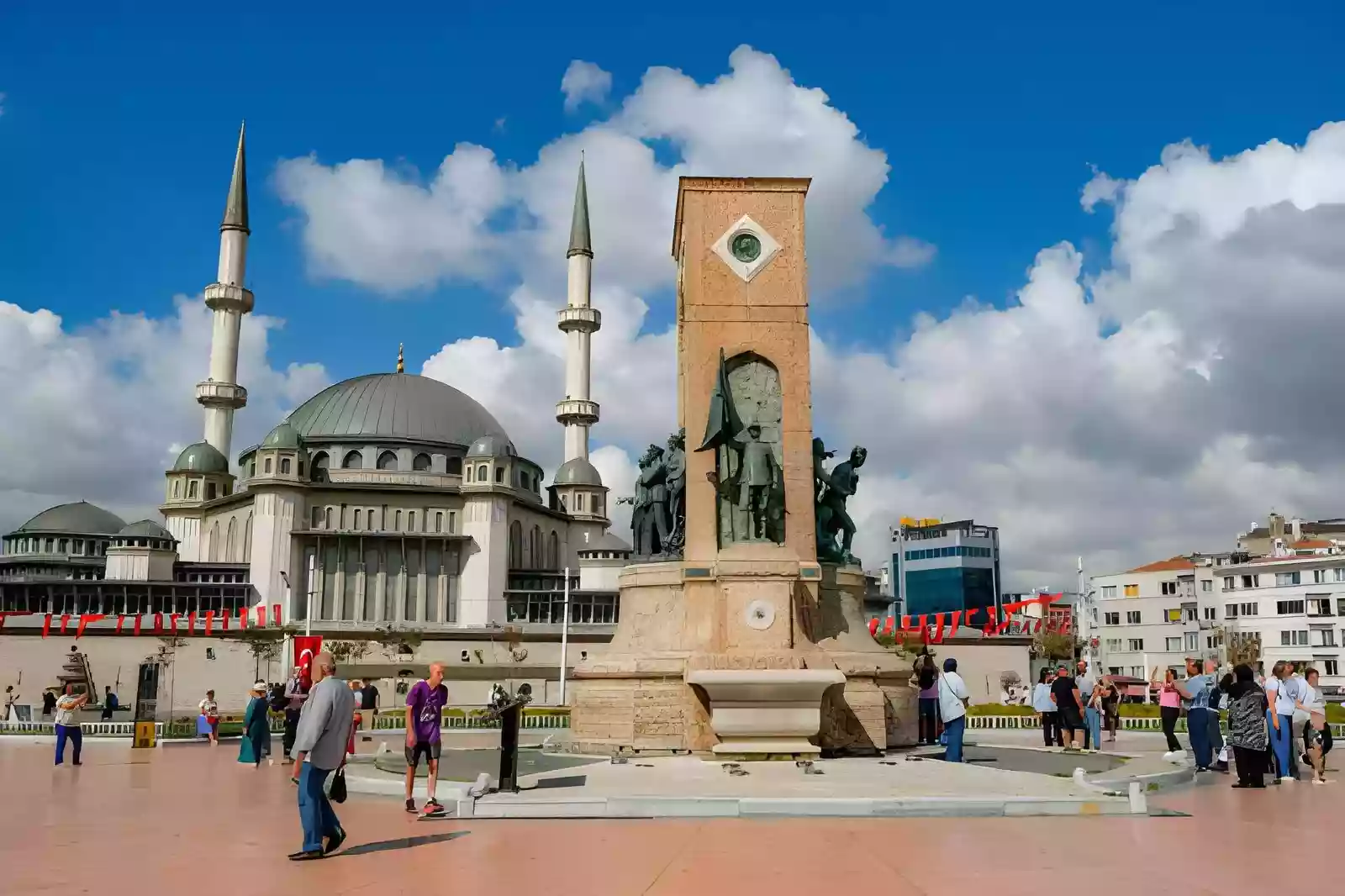 Taksim Istanbul for eyebrow transplant procedure planning
