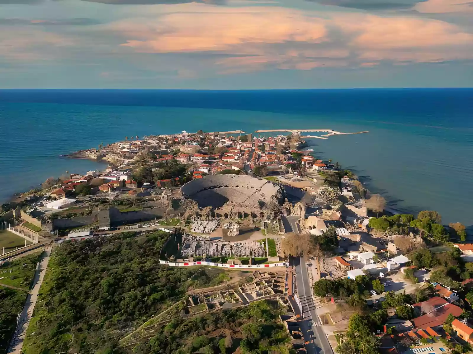 Side Area Guide historic peninsula and turquoise sea